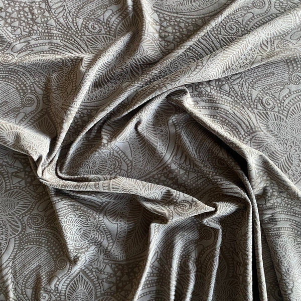 Tissu Lycra Texturé « Bali » Violet Taupe &amp; Bronze Pailleté - 1m