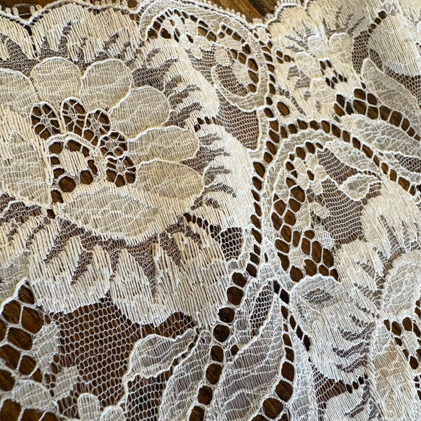 Ivory / Greige Vintage Floral “Peony” Nottingham Leaver's Lace (13cm Wide)- 1m