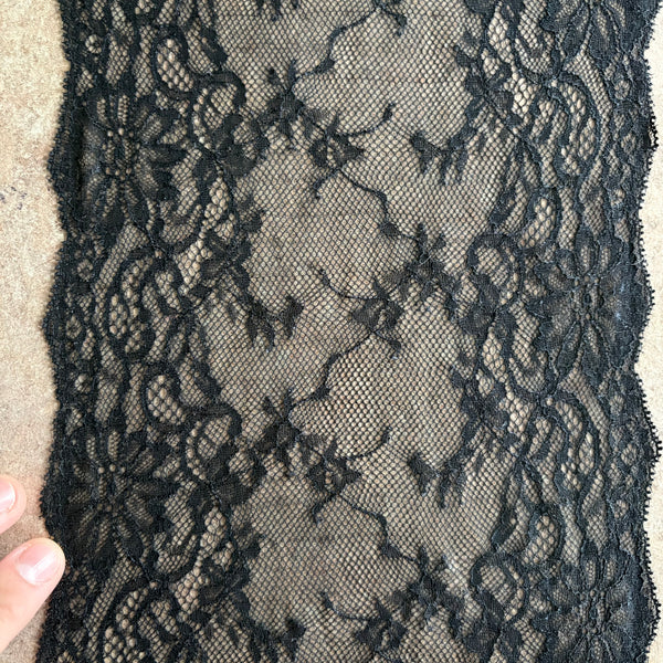 Black Floral Rigid Sophie Hallette Galloon Lace (22.5cm Wide) - 1m