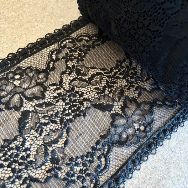 Black Floral “Loop” Edge Leavers Stretch Galloon Lace (19cm Wide) - 1m