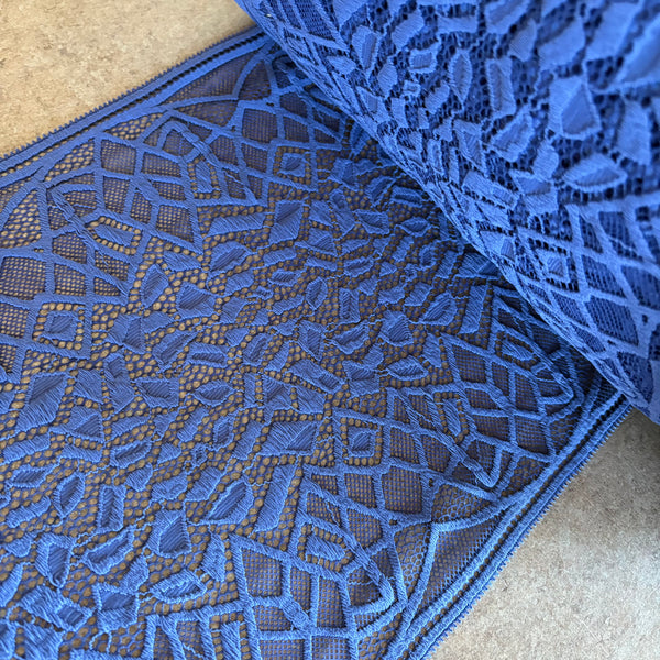 Black, Lava Red and French Blue “Giraffe” Stretch Galloon Lace (22cm Wide) - 1m