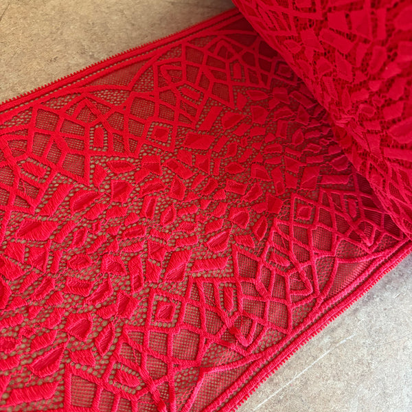 Black, Lava Red and French Blue “Giraffe” Stretch Galloon Lace (22cm Wide) - 1m