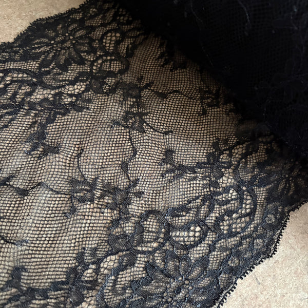 Black Floral Rigid Sophie Hallette Galloon Lace (22.5cm Wide) - 1m