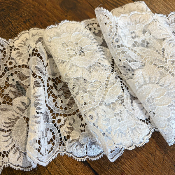 Ivory / Greige Vintage Floral “Peony” Nottingham Leaver's Lace (13cm Wide)- 1m