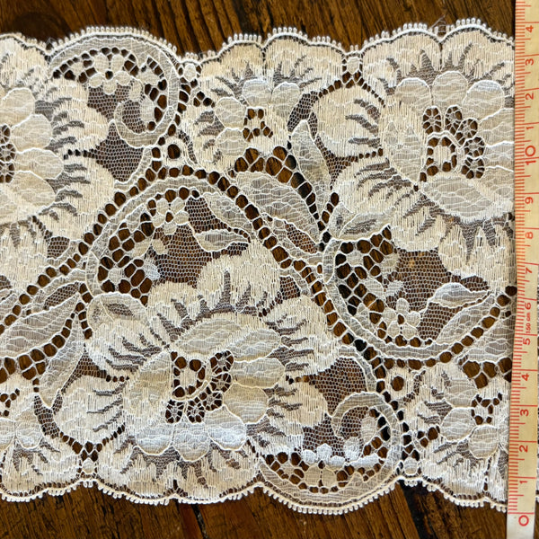Ivory / Greige Vintage Floral “Peony” Nottingham Leaver's Lace (13cm Wide)- 1m