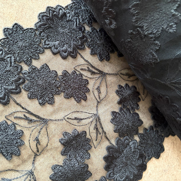 Black Floral Ivy Embroidery Galloon Edging “Lace” (21cm Wide) - 1m