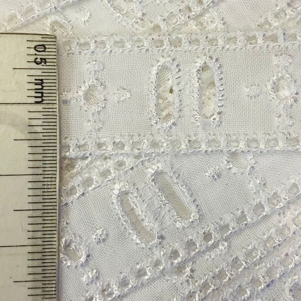 Vintage Broderie Anglaise Ribbon Slot Embroidery Trim - 5m Length
