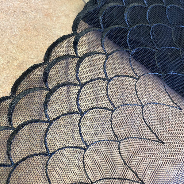 Black Mermaid Shell Embroidery Galloon Edging “Lace” (22cm Wide) - 1m