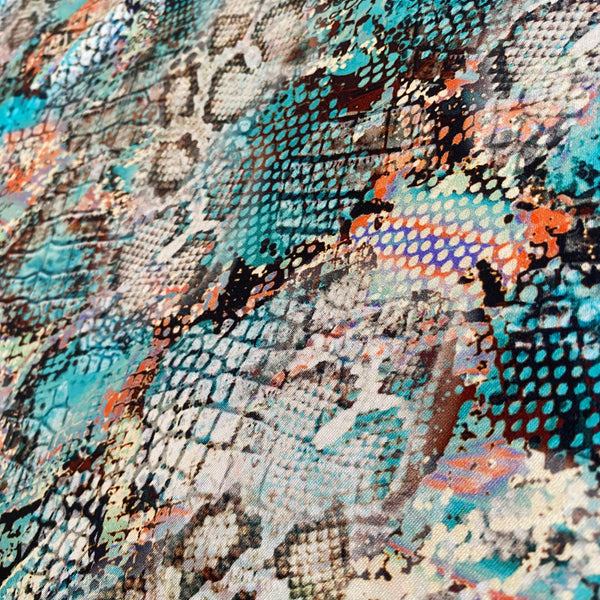 Tissu de bain en nylon et lycra imprimé animal peau de serpent turquoise « Liechtenstein » - 1 m