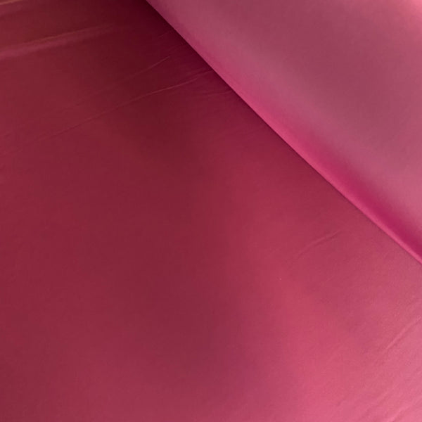 Tissu léger Lycra en nylon mat OxBlood marron (1 m)